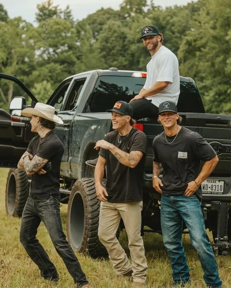 HOG HUNTING + RANCH LUNCH - Austin bachelor party experience