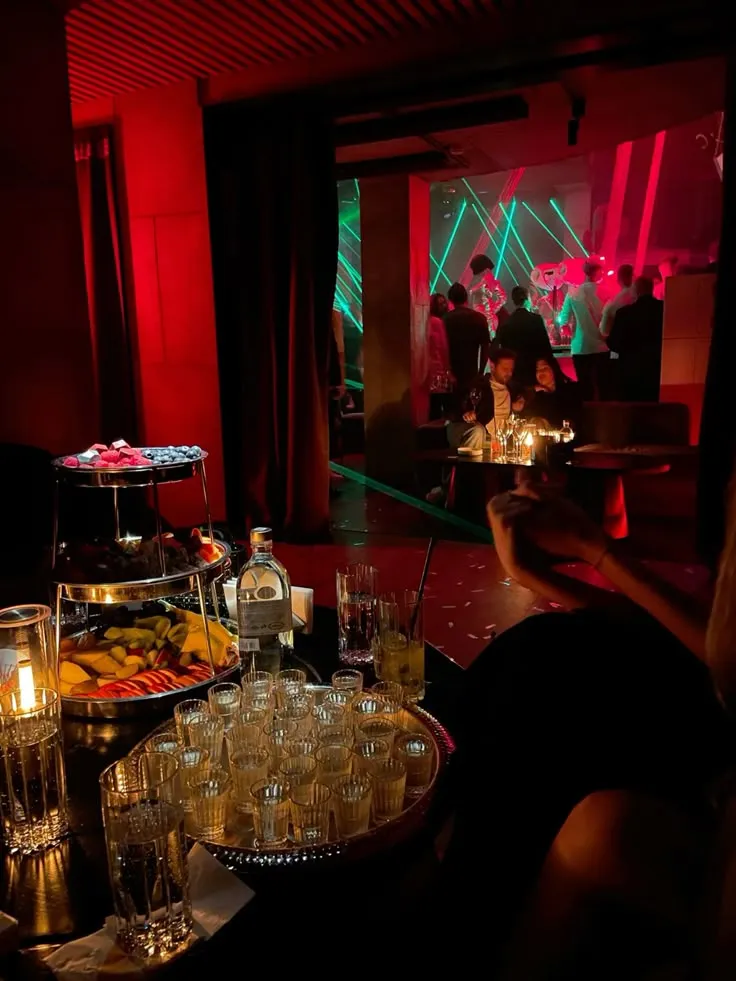TABLE SERVICE AT THE NIGHTCLUB - Austin bachelor party experience