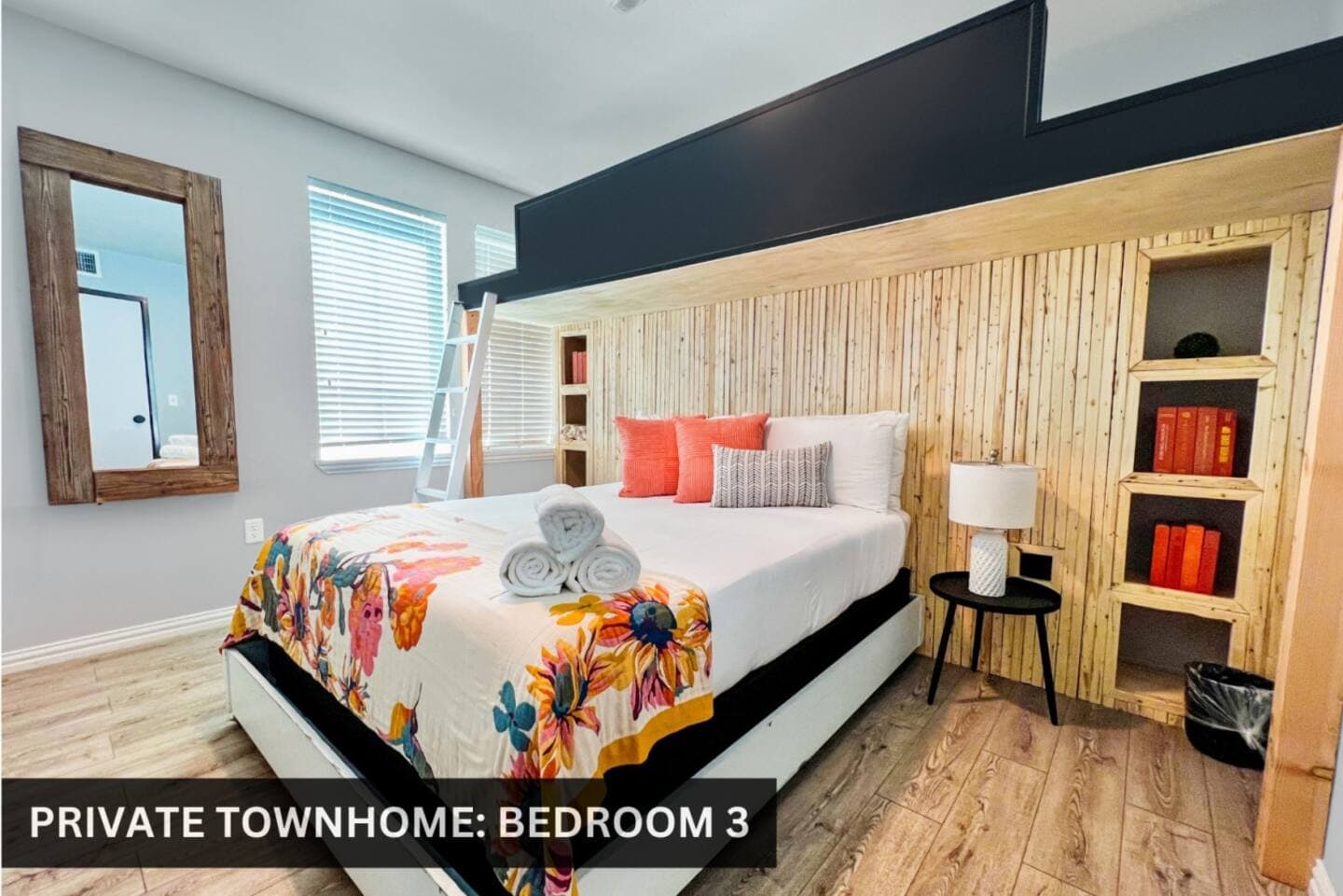 INN CAHOOTS UNIT 4 (4BR/11BEDS ) — gallery photo 6
