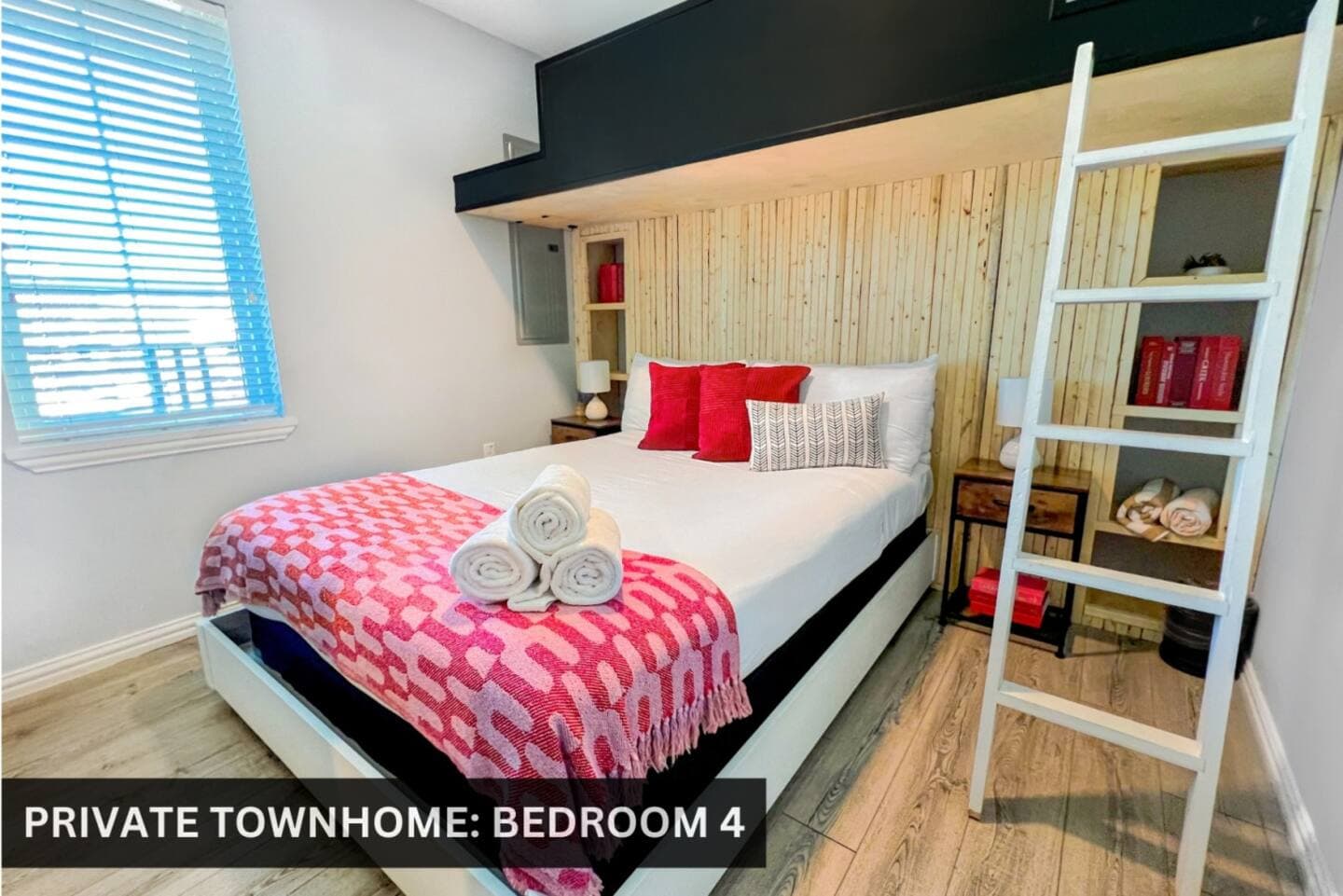 INN CAHOOTS UNIT 5- 4BR/11BEDS — gallery photo 2